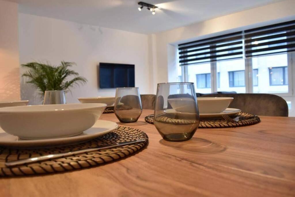 אוסטנדה Vernieuwd Appartement Op 200M Van De Zee מראה חיצוני תמונה